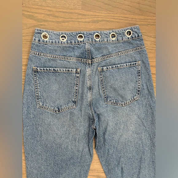 Garage Denim Mom Jean Distressed women’s size 7 28 - Picture 2 of 6